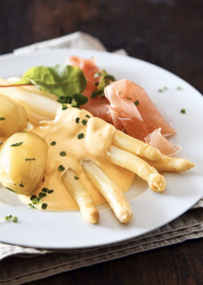 Spargel mit Bratkartoffeln